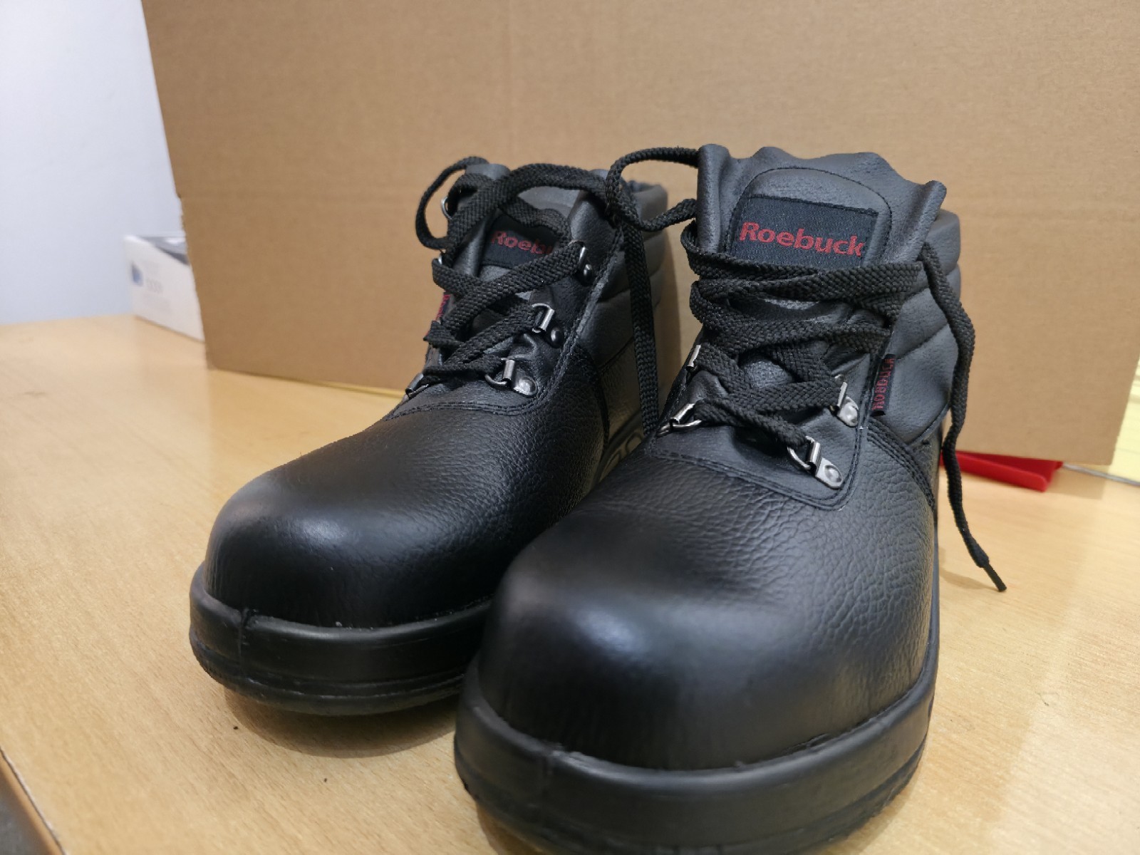 Men's RoeBucks Black Steel Toe Saftey Boots 6 Anti Slip Model Antistatic Size 10 - Image 3