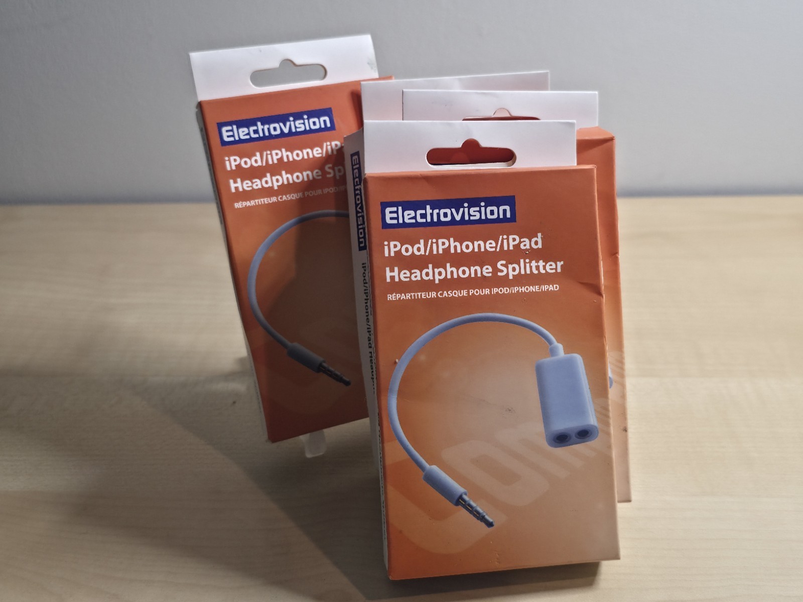 Headphone Mic Audio Splitter Cable Adapter For iPhone, iPad, Laptops Mobiles - Image 2