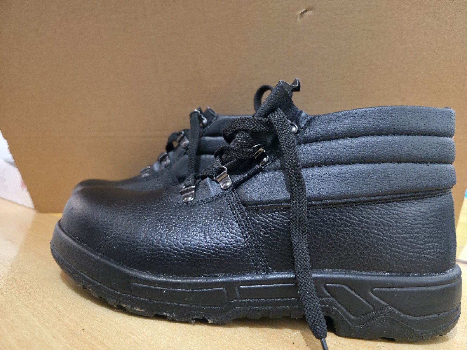 Men's RoeBucks Black Steel Toe Saftey Boots 6 Anti Slip Model Antistatic Size 10 - Image 7