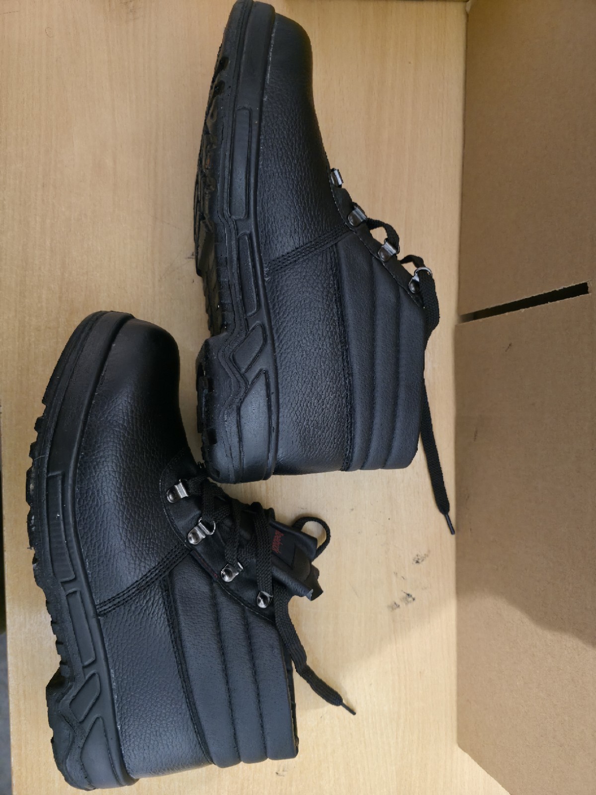 Men's RoeBucks Black Steel Toe Saftey Boots 6 Anti Slip Model Antistatic Size 10 - Image 8