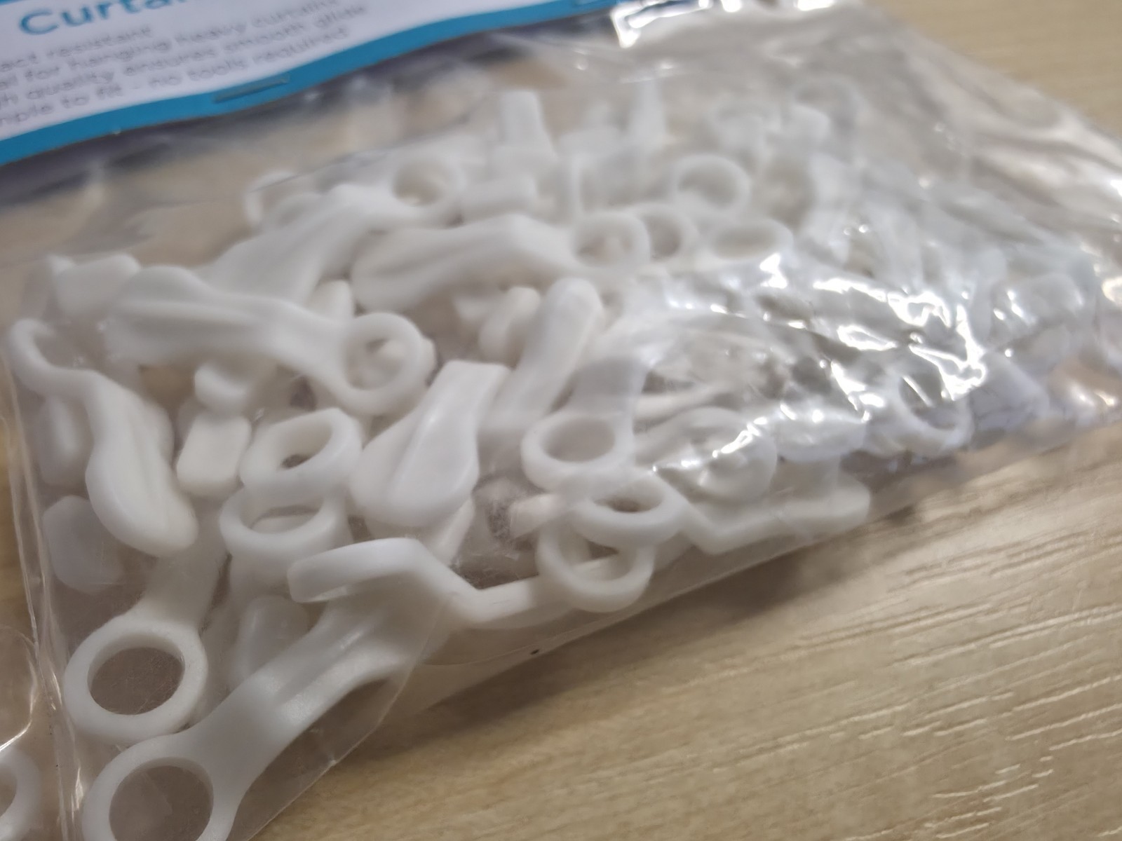 40 Curtain Glider Hooks For Heavy & Light Curtains Smooth Glide White For All - Image 4