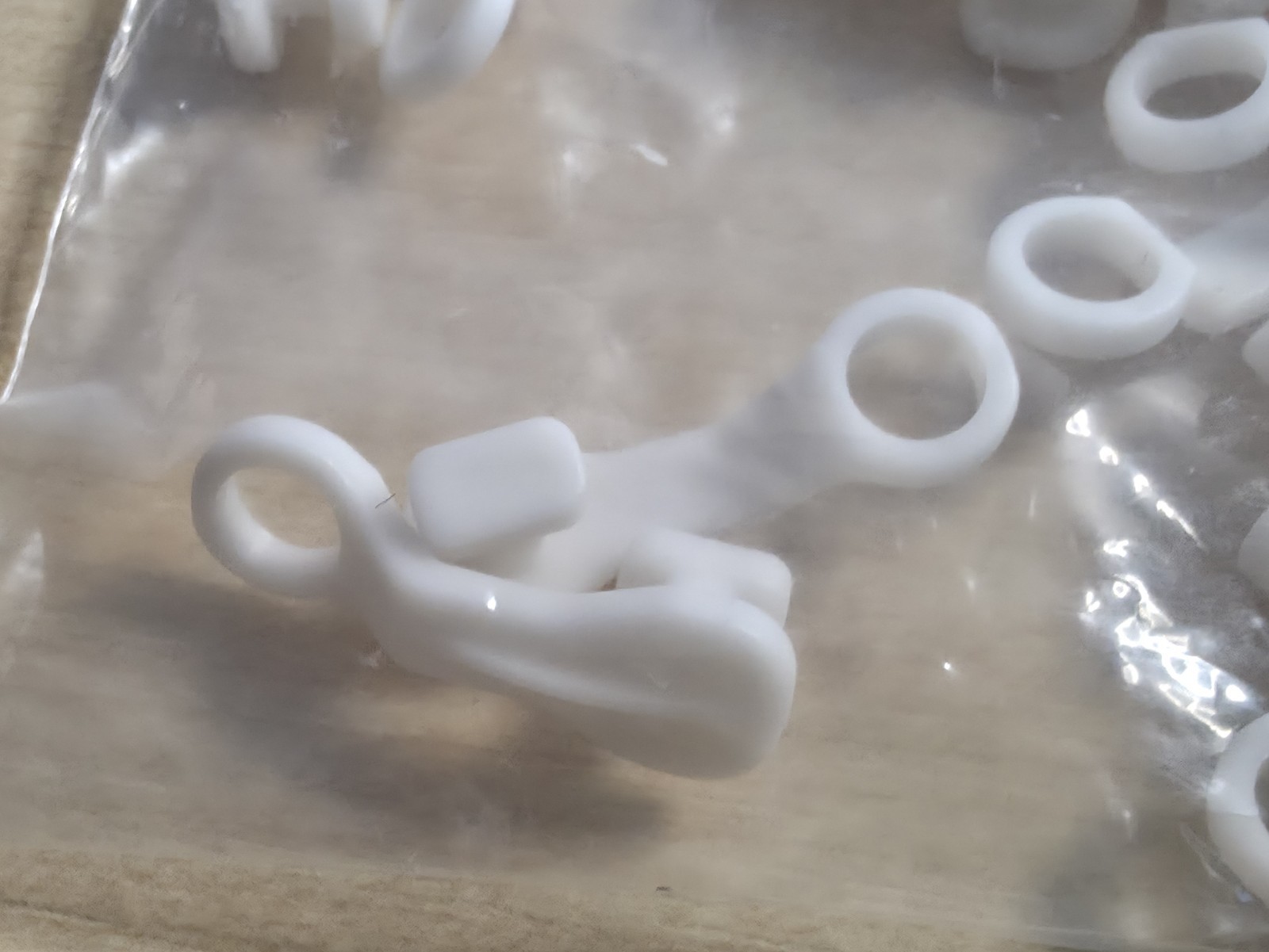 40 Curtain Glider Hooks For Heavy & Light Curtains Smooth Glide White For All - Image 6