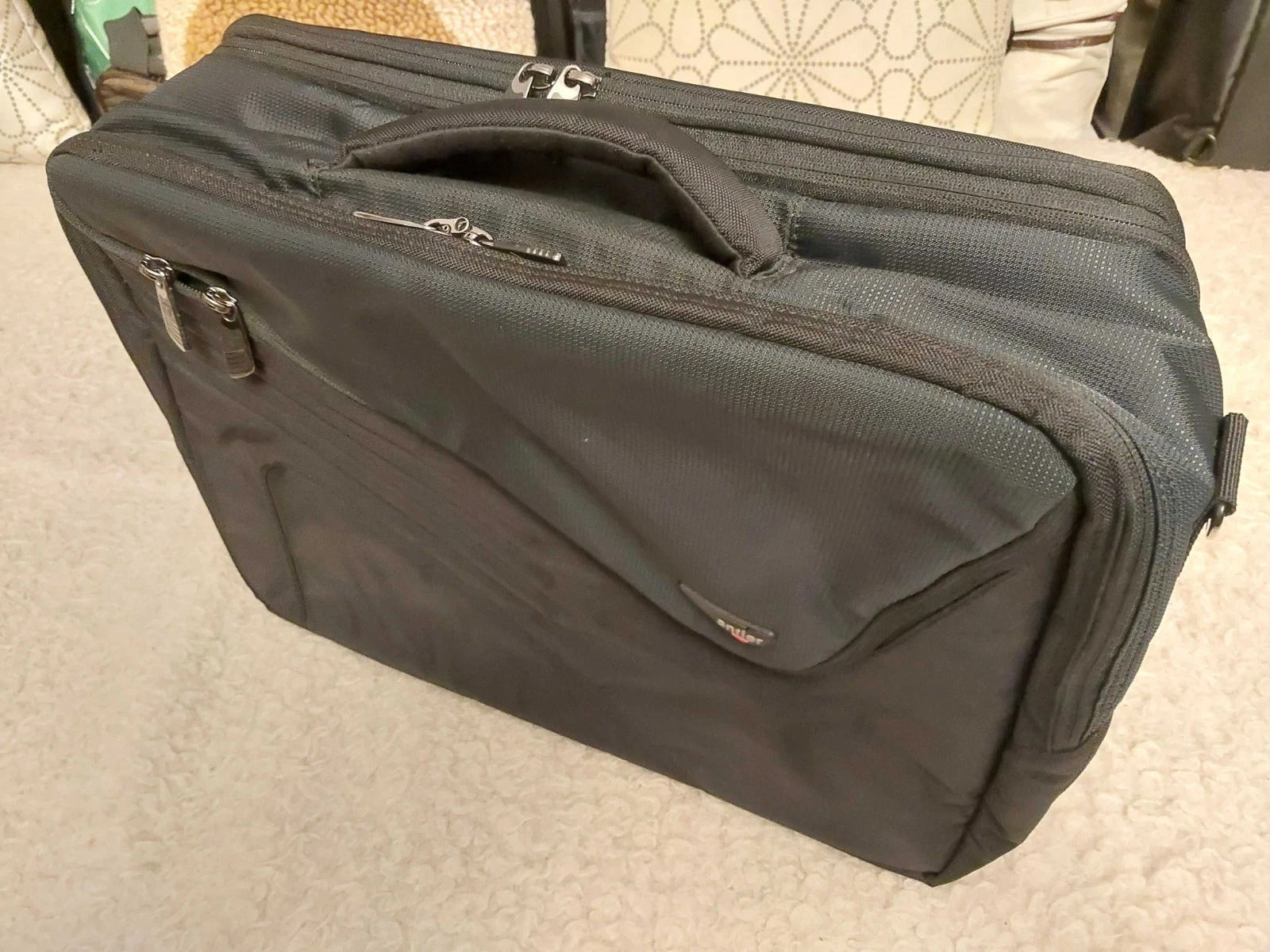 7 Pockets Laptop Bag