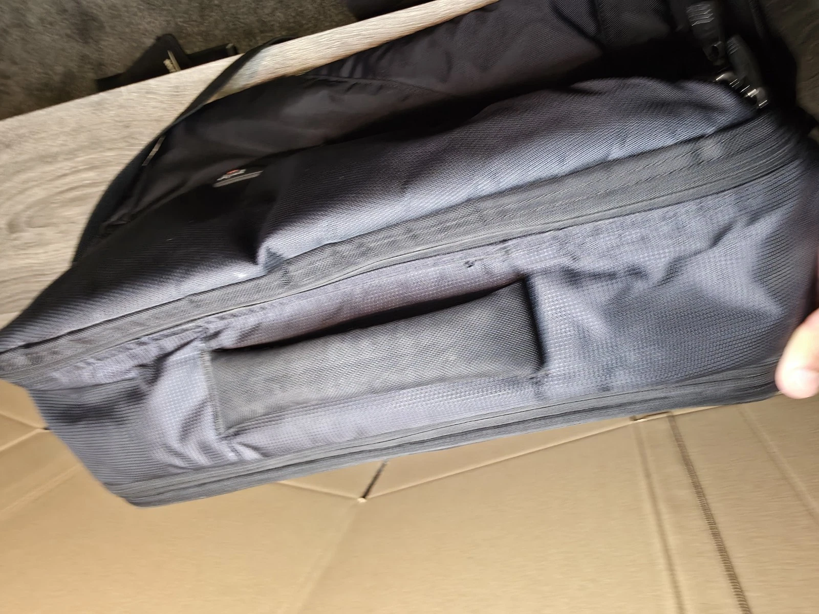 7 Pockets Laptop Bag Airline Cabin Approved Antler Shock Absorber Case - Image 4