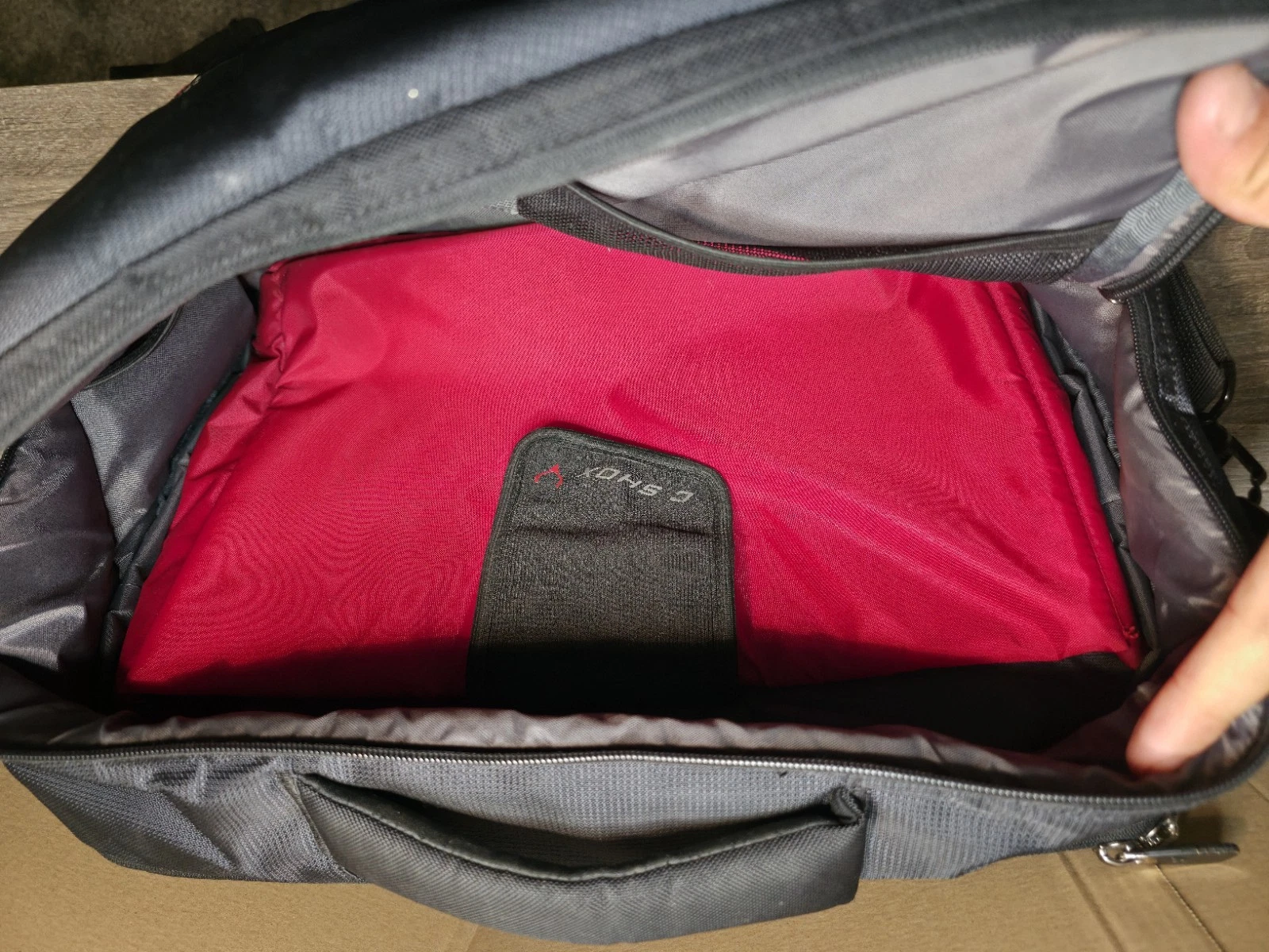 7 Pockets Laptop Bag Airline Cabin Approved Antler Shock Absorber Case - Image 8